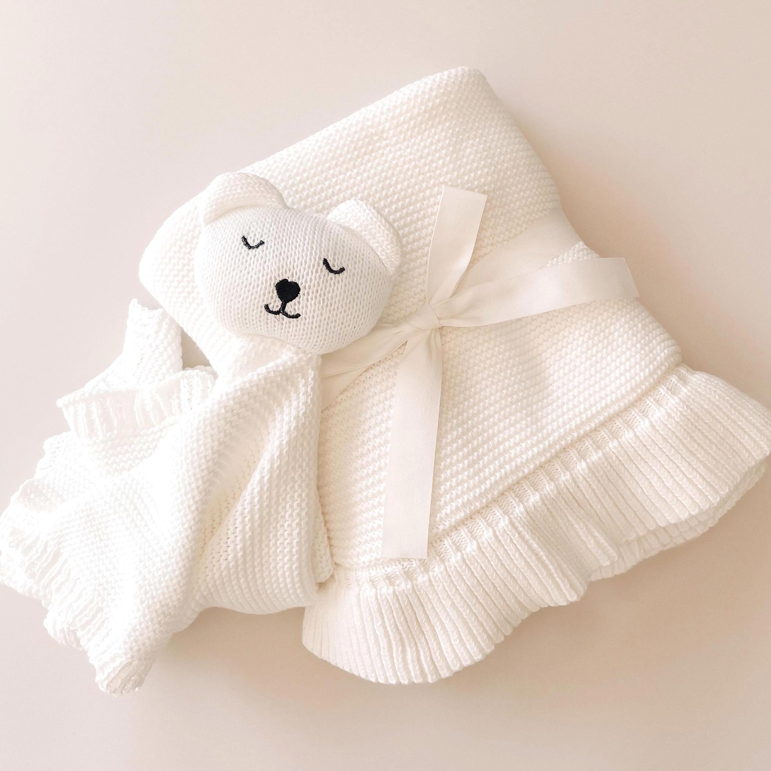 Organic Newborn Gift Set For Baby Shower Gift Box Set Sage Green Nursery Collection Knit Blanket Soft Yarn Accessory Cotton Infant