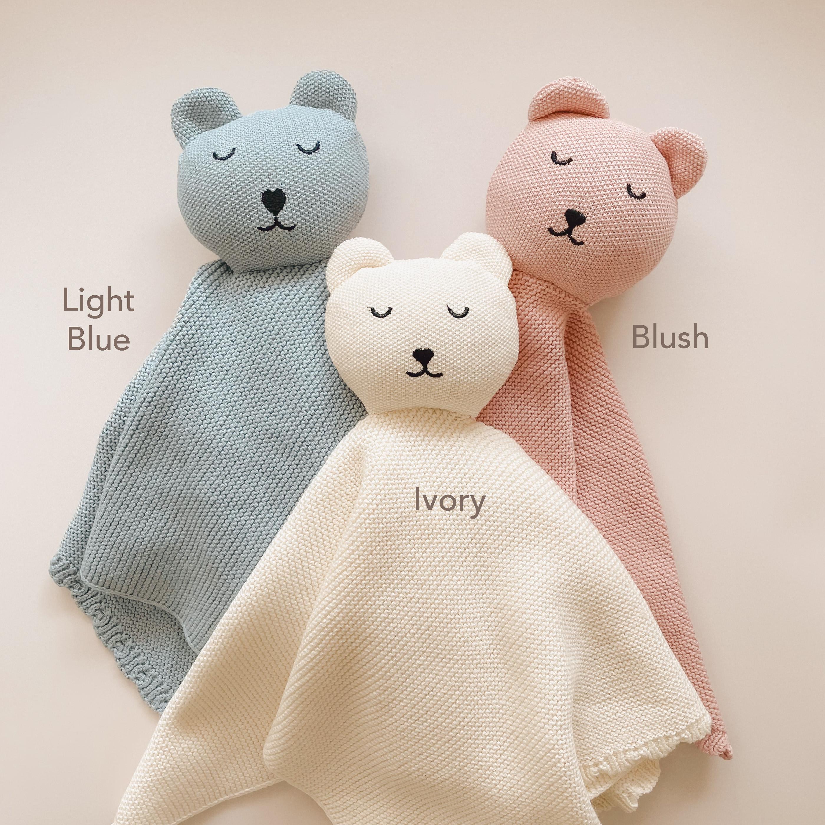 Newborn Gift Set: Organic Cotton Comforter & Hello World Plaque