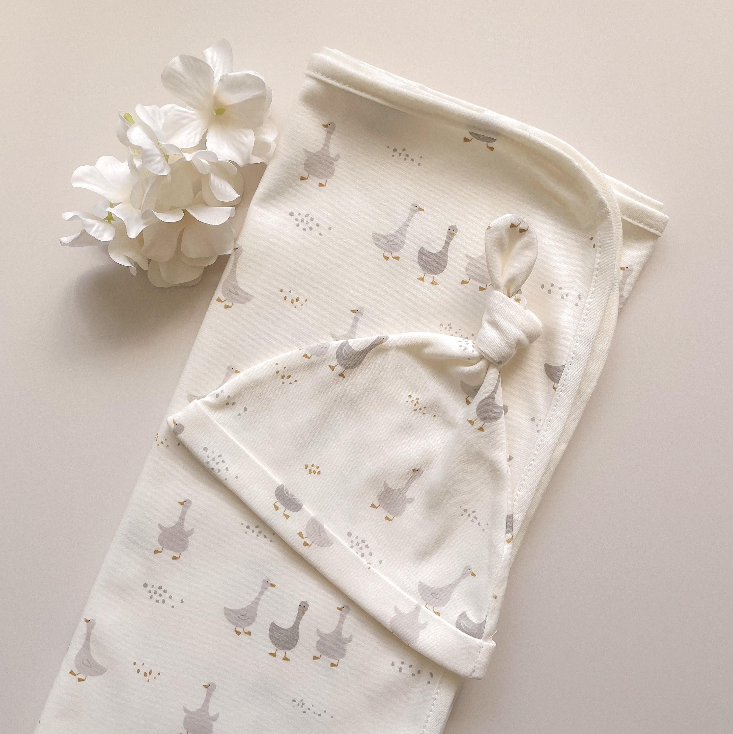 Lamb Print Cotton Swaddle and Beanie Set: Newborn Gift
